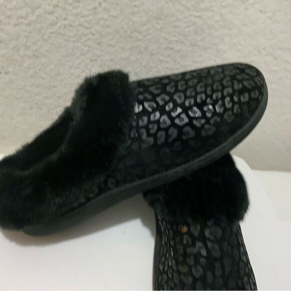 Isotoner black animal print Slippers XL (9.5-10) - Picture 3 of 10